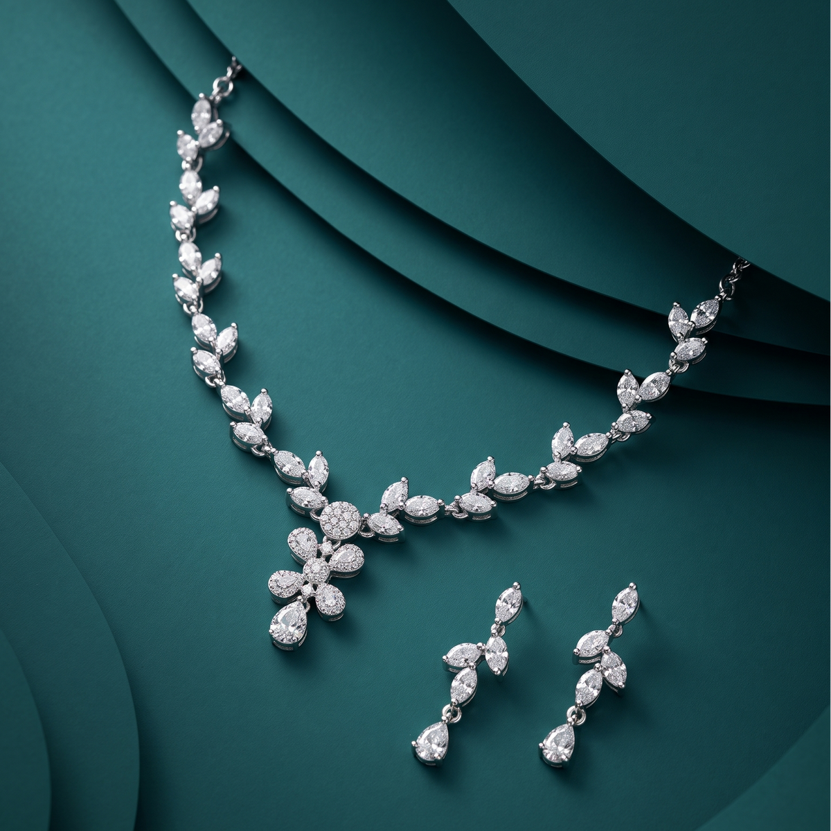 Frosted Bloom Asymmetry Necklace Set